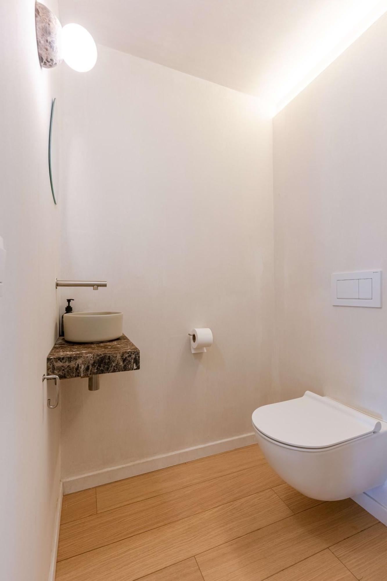 شقة Huswell - Urban Getaway For Two In The Heart Of أنتويرب المظهر الخارجي الصورة